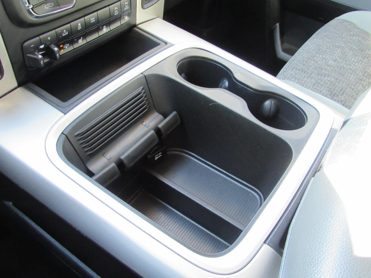 RAM 1500 Big Horn Crew Cab 4WD 2016