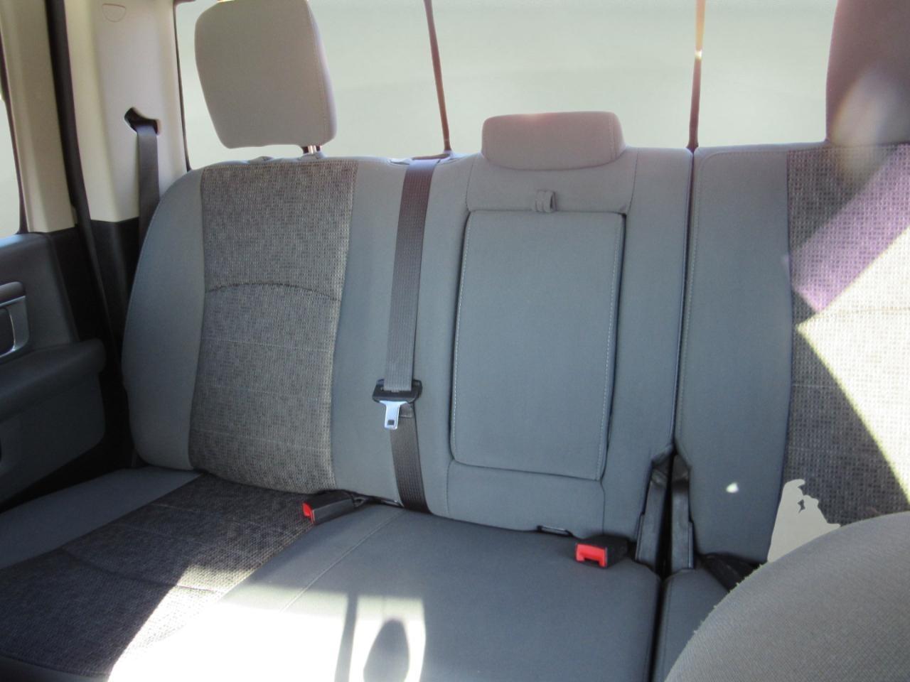 RAM 1500 Big Horn Crew Cab 4WD 2016