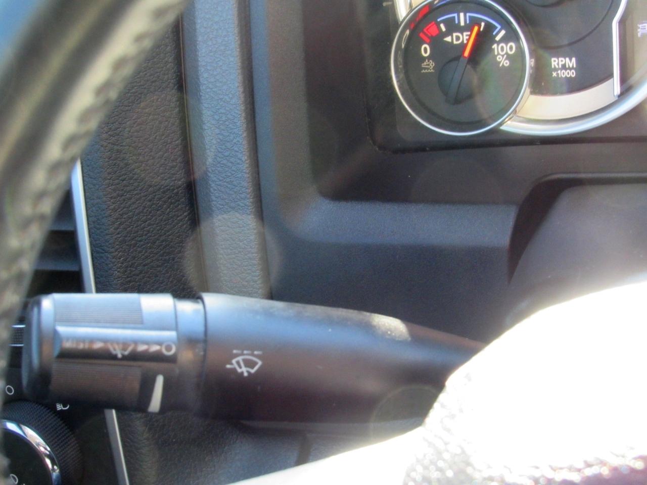 RAM 1500 Big Horn Crew Cab 4WD 2016