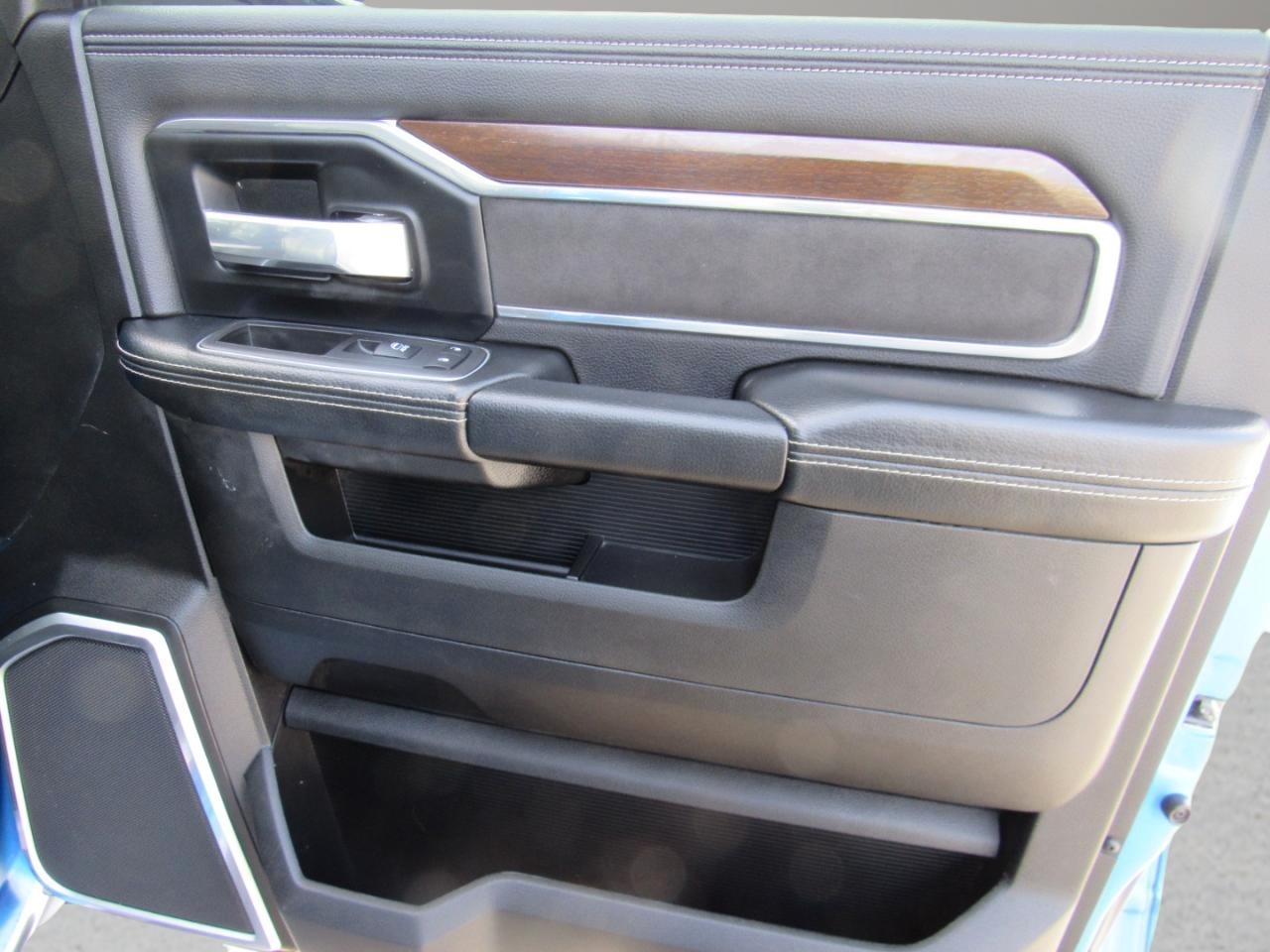 RAM 2500 Laramie Crew Cab 4WD 2022