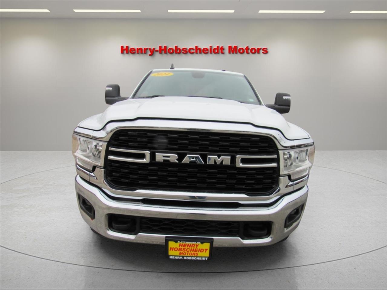 RAM 2500 Big Horn Crew Cab 4WD 2024