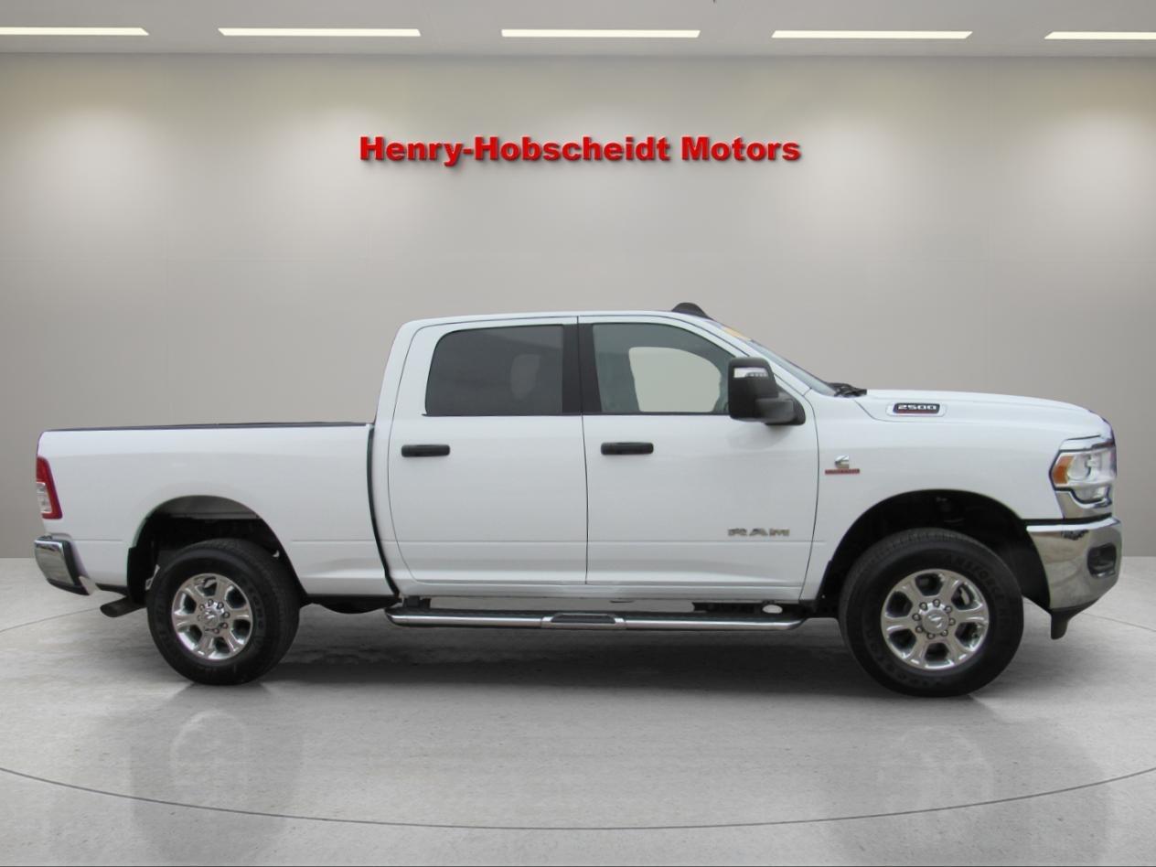 RAM 2500 Big Horn Crew Cab 4WD 2024