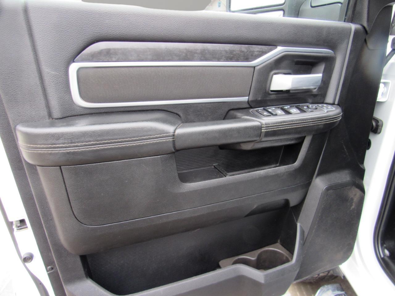 RAM 2500 Big Horn Crew Cab 4WD 2024