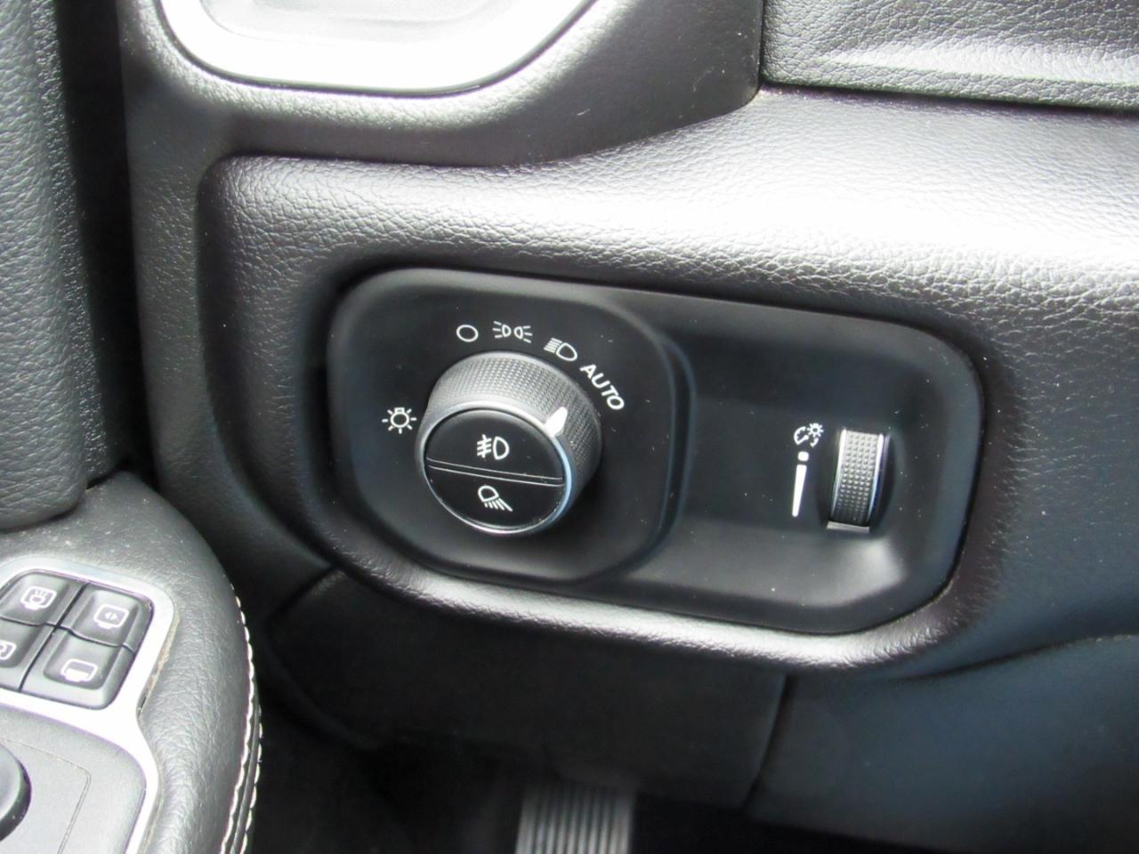 RAM 2500 Big Horn Crew Cab 4WD 2024