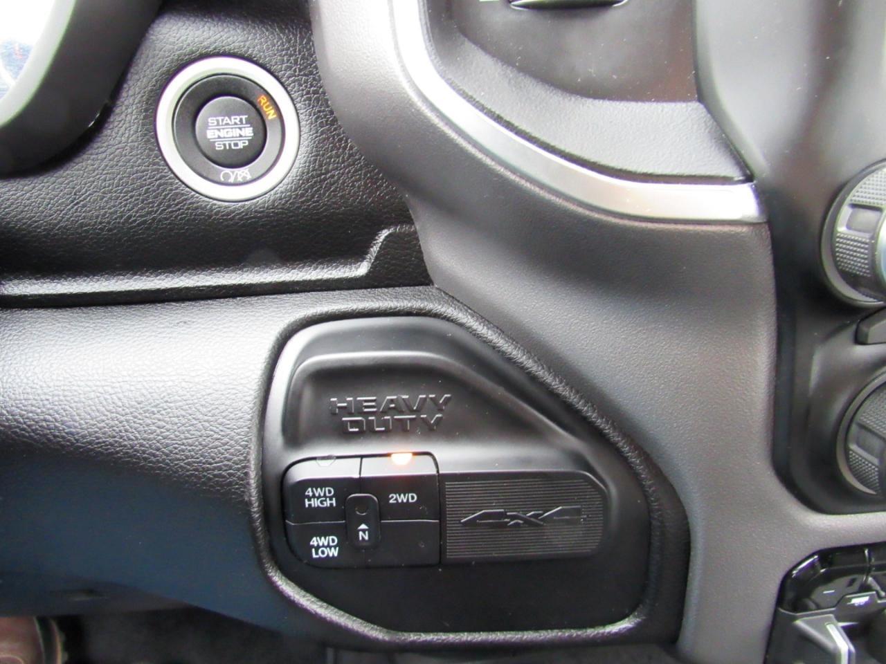 RAM 2500 Big Horn Crew Cab 4WD 2024