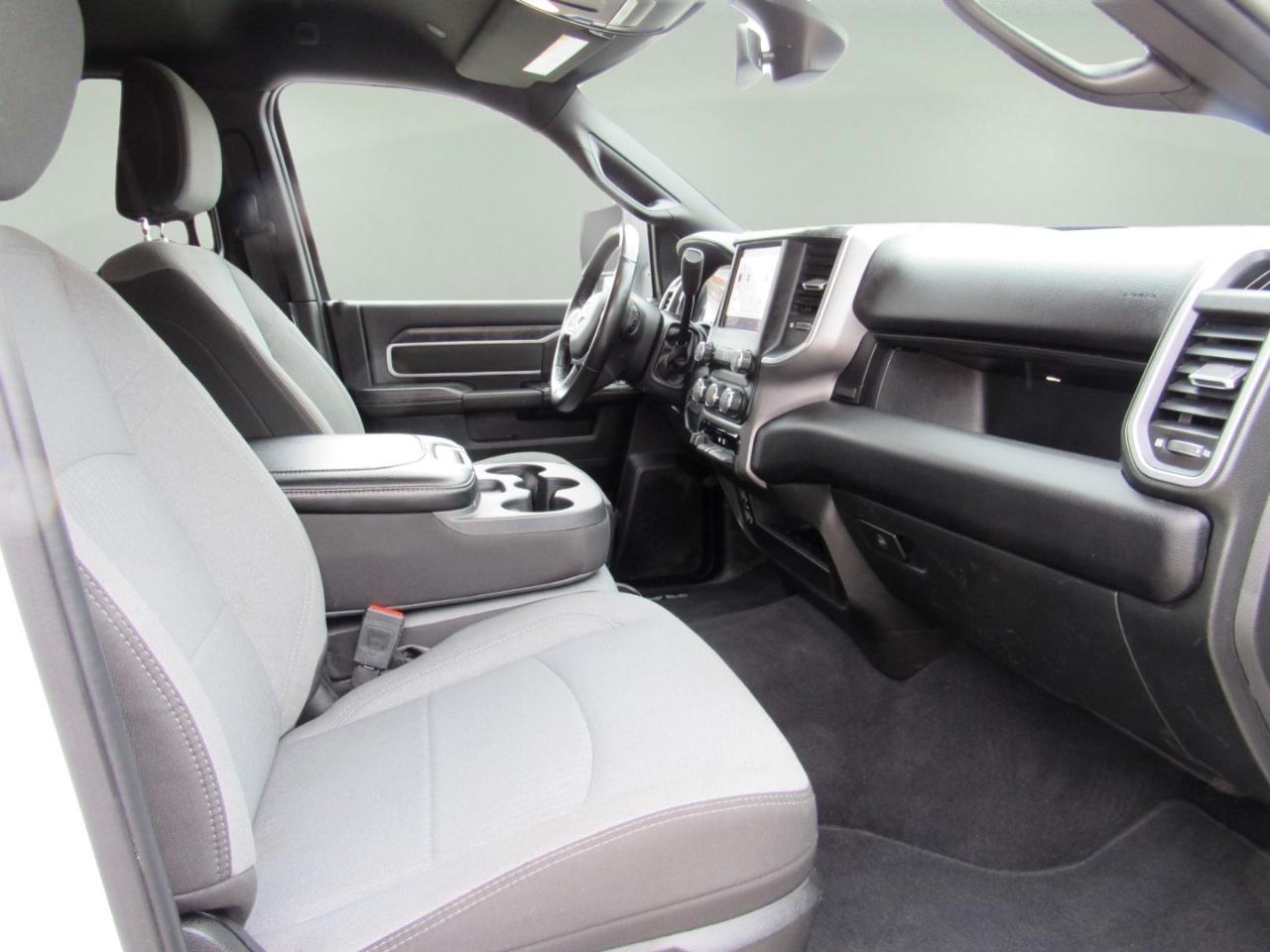 RAM 2500 Big Horn Crew Cab 4WD 2024