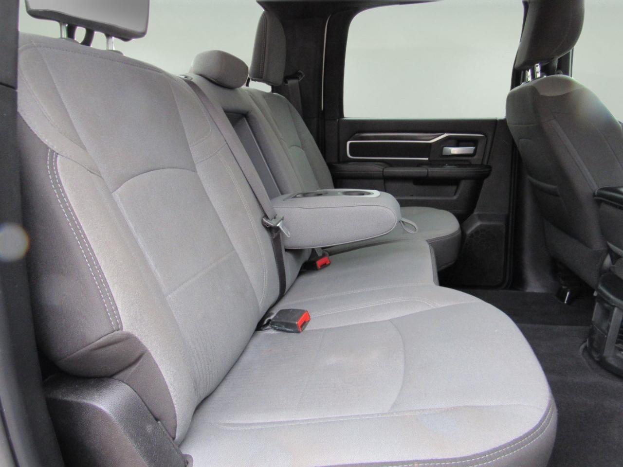 RAM 2500 Big Horn Crew Cab 4WD 2024