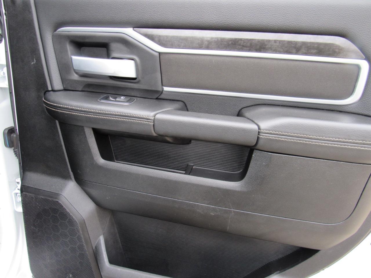 RAM 2500 Big Horn Crew Cab 4WD 2024