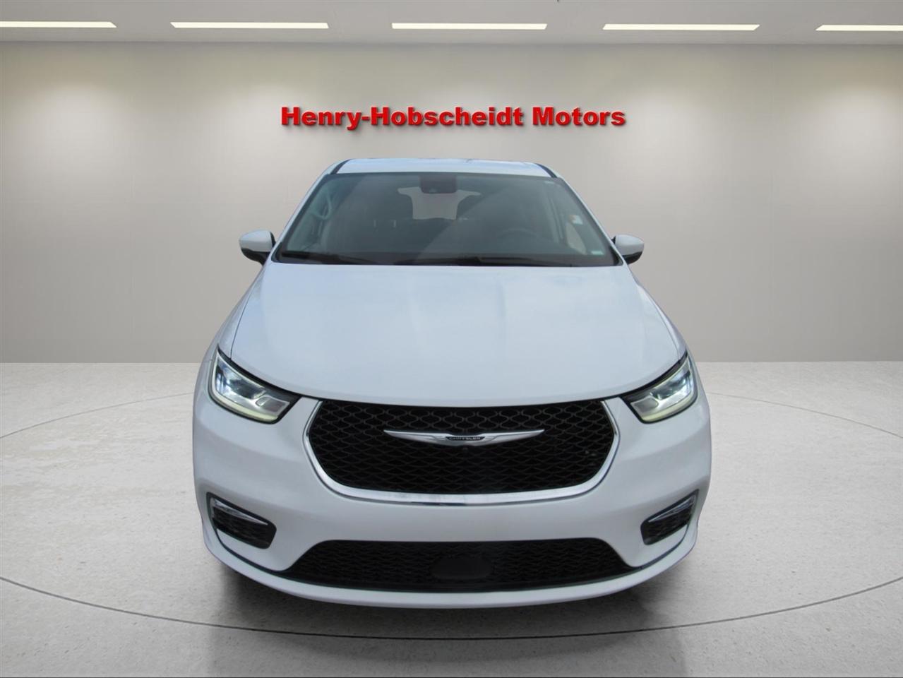 Chrysler Pacifica Touring L FWD 2023