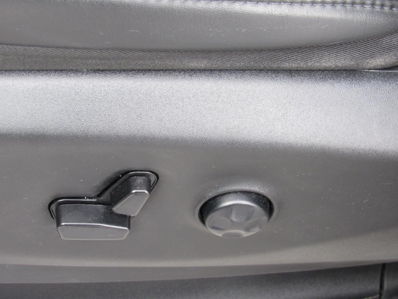 Chrysler Pacifica Touring L FWD 2023