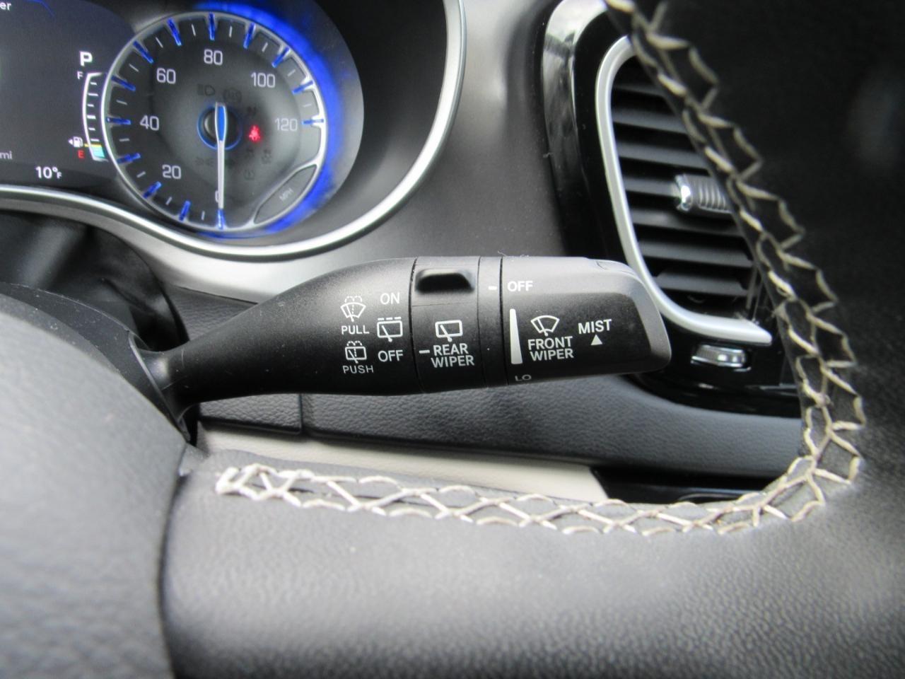 Chrysler Pacifica Touring L FWD 2023