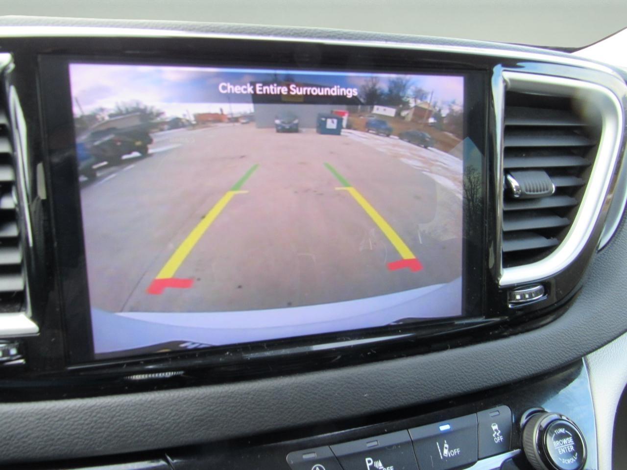 Chrysler Pacifica Touring L FWD 2023