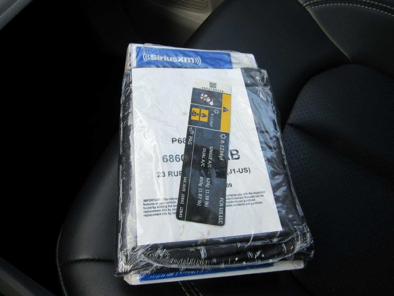 Chrysler Pacifica Touring L FWD 2023