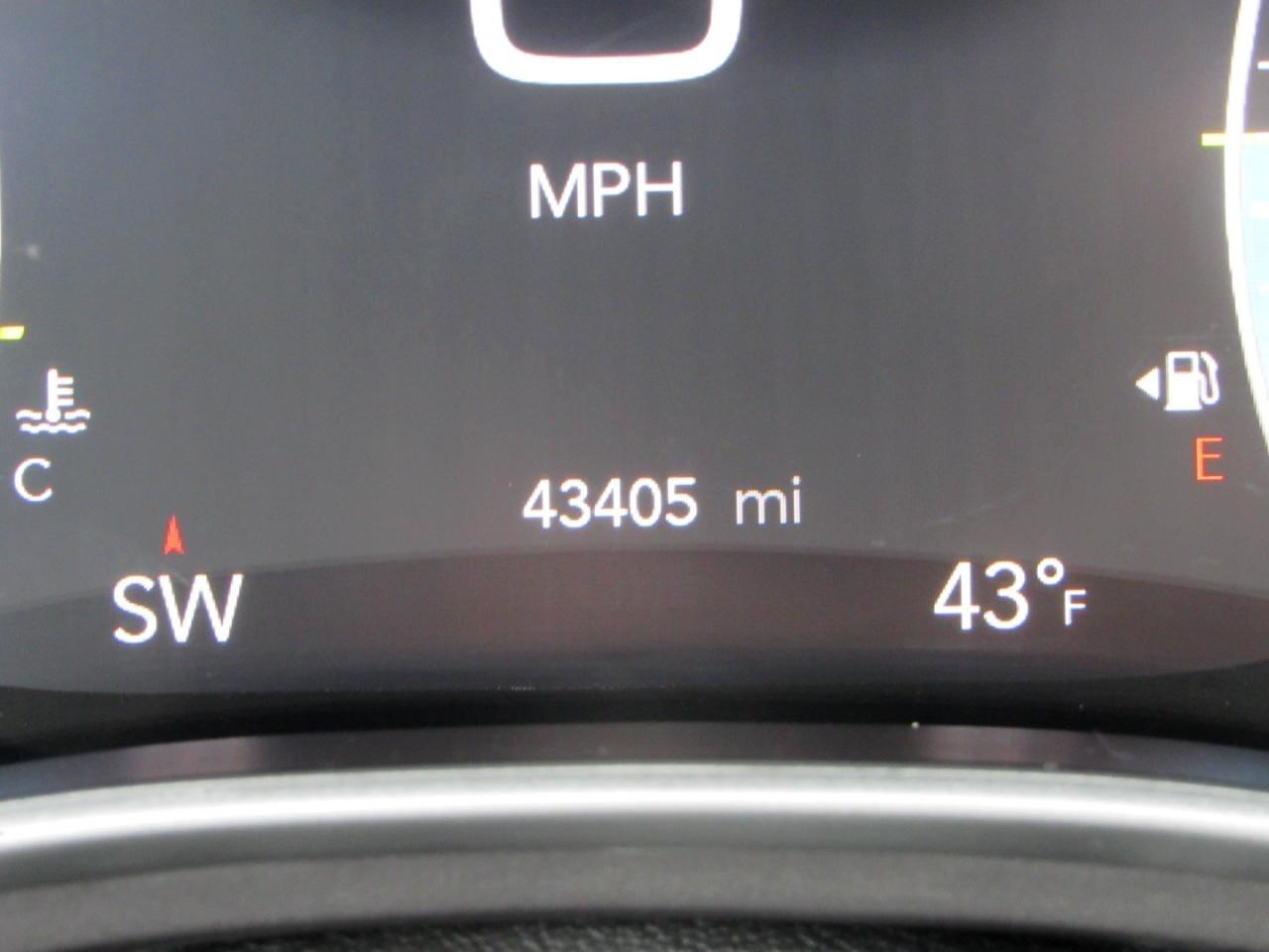 Chrysler Pacifica Touring L FWD 2024