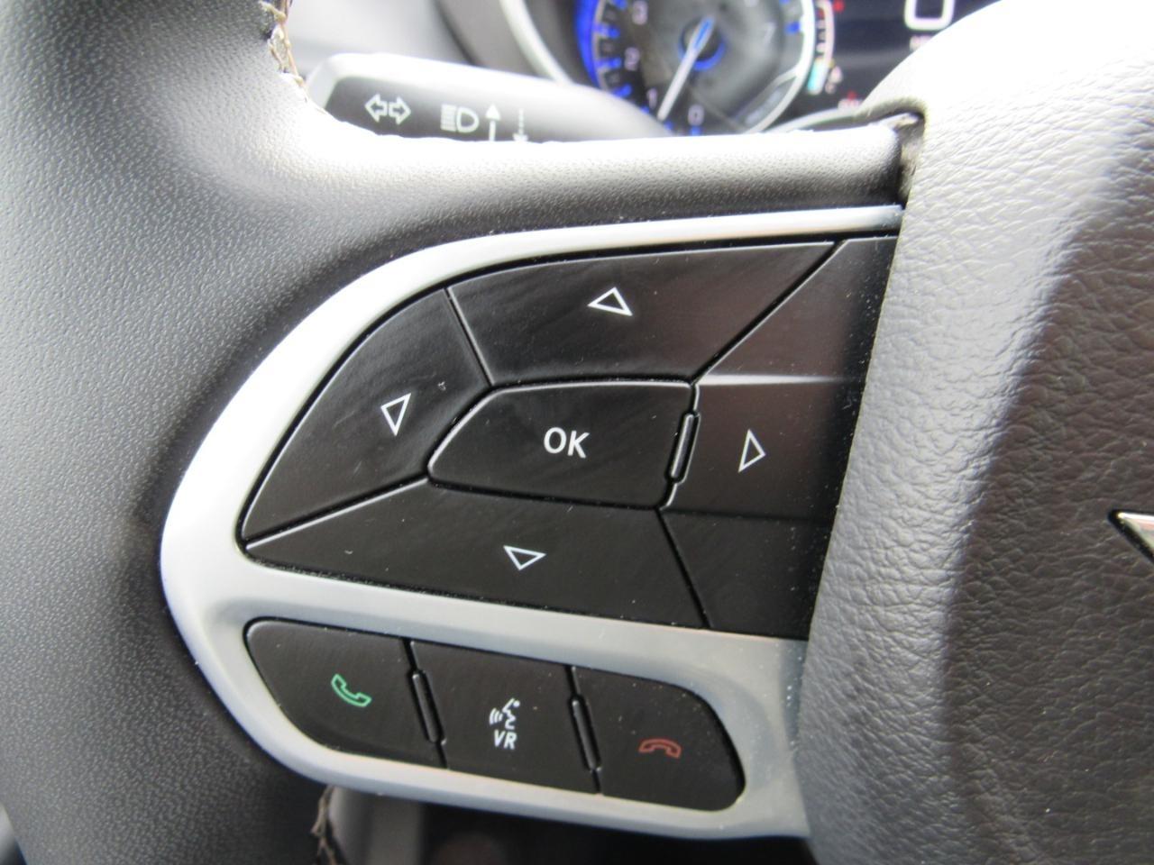 Chrysler Pacifica Touring L FWD 2024