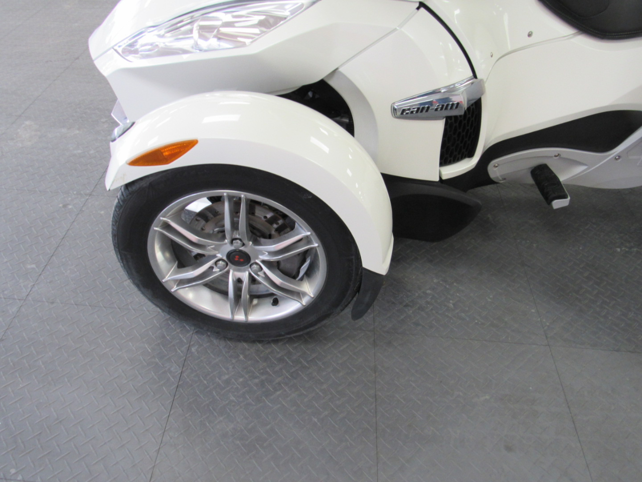 Can-Am Spyder RT  2011