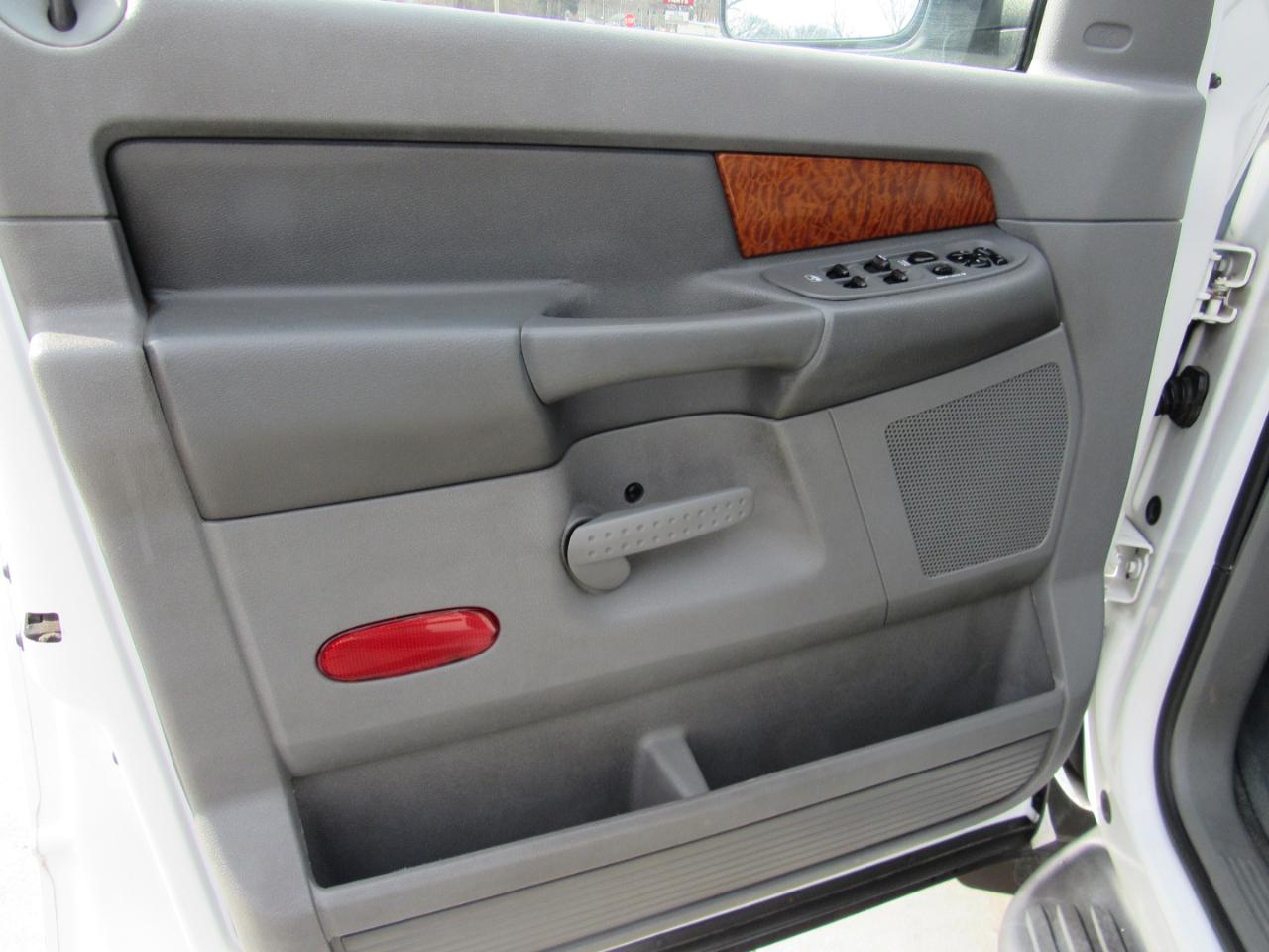 Dodge Ram 2500 SLT Quad Cab 4WD 2006