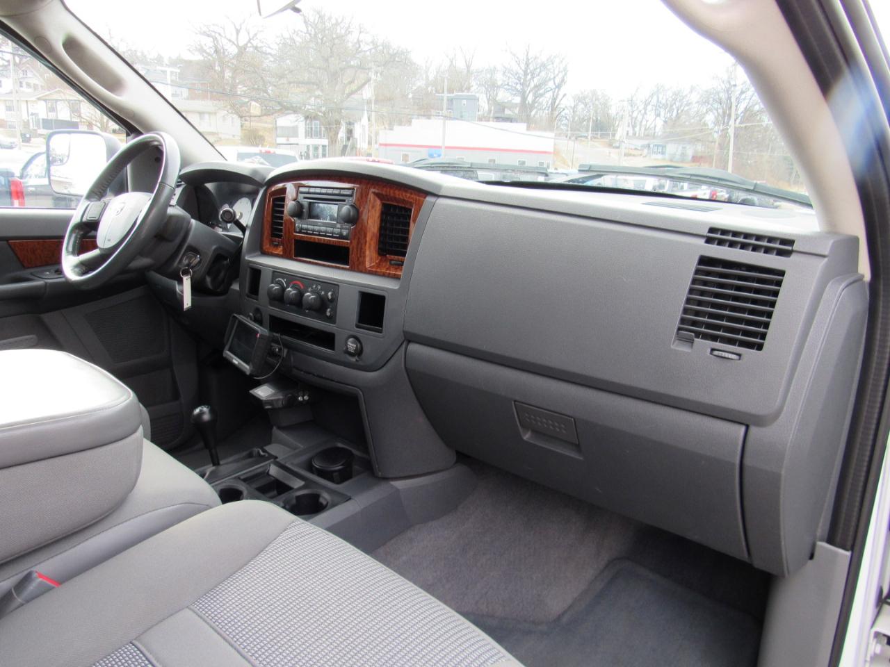 Dodge Ram 2500 SLT Quad Cab 4WD 2006