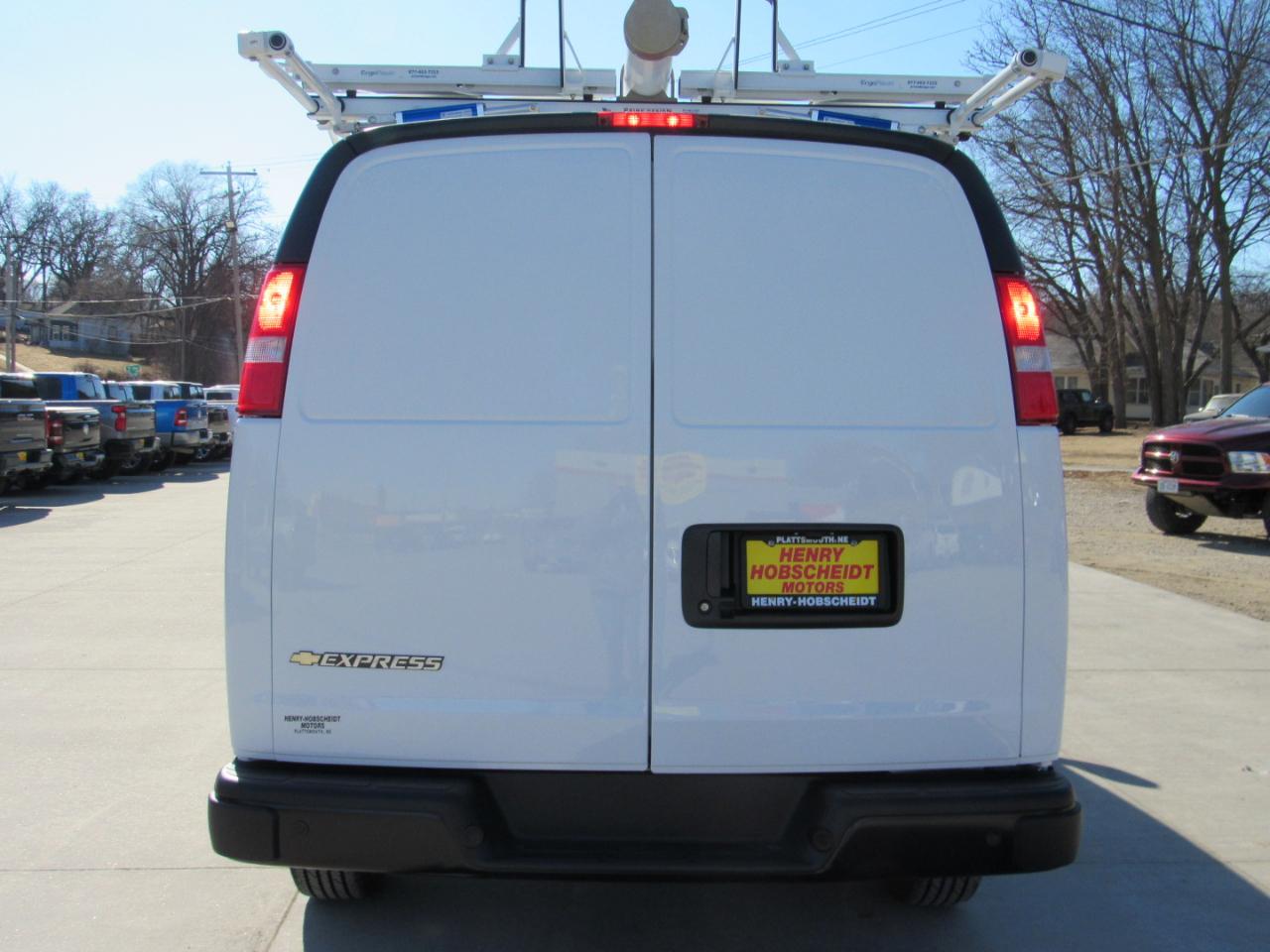 Chevrolet Express Cargo Van RWD 2500 155" 2025