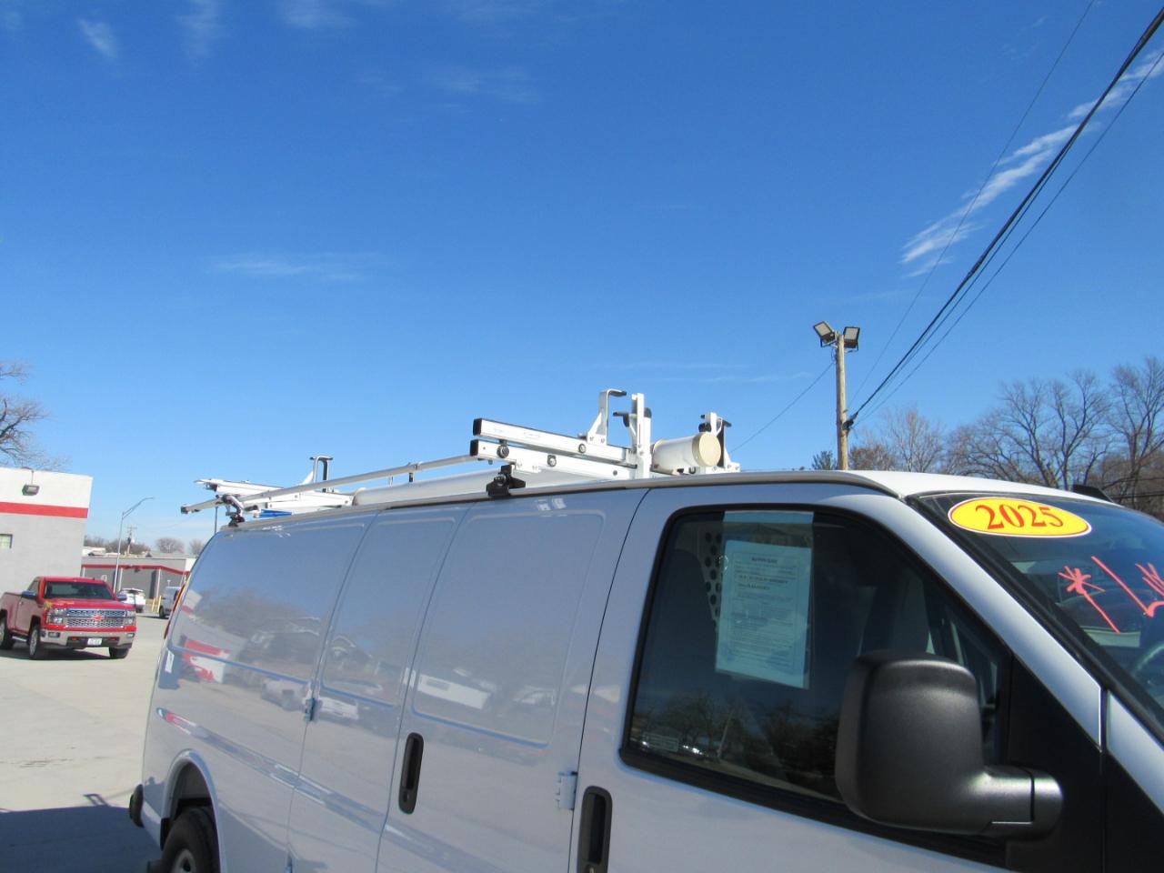 Chevrolet Express Cargo Van RWD 2500 155" 2025