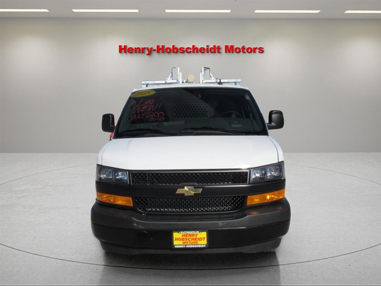 Chevrolet Express Cargo Van RWD 2500 155" 2025