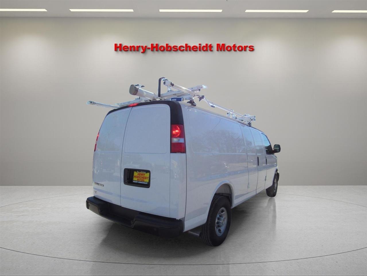 Chevrolet Express Cargo Van RWD 2500 155" 2025