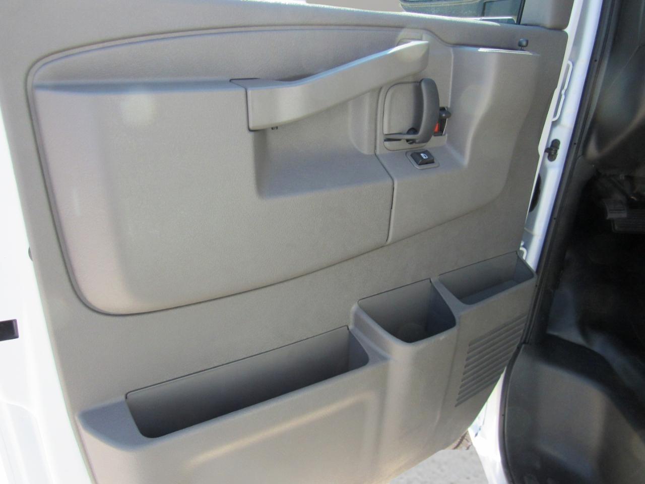 Chevrolet Express Cargo Van RWD 2500 155" 2025