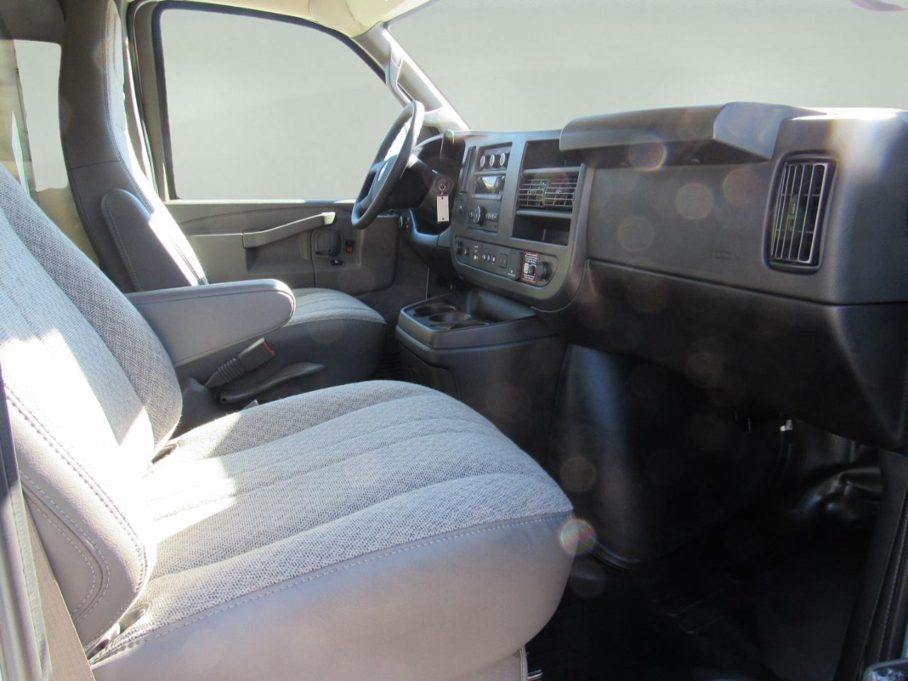 Chevrolet Express Cargo Van RWD 2500 155" 2025