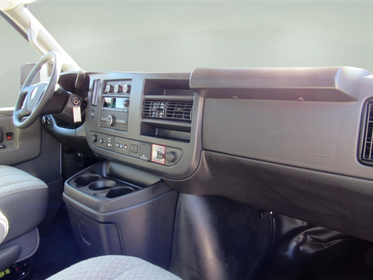 Chevrolet Express Cargo Van RWD 2500 155" 2025