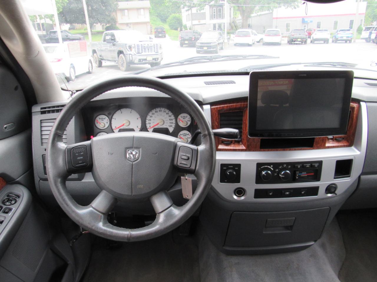Dodge Ram 2500 Laramie Quad Cab 4WD 2006