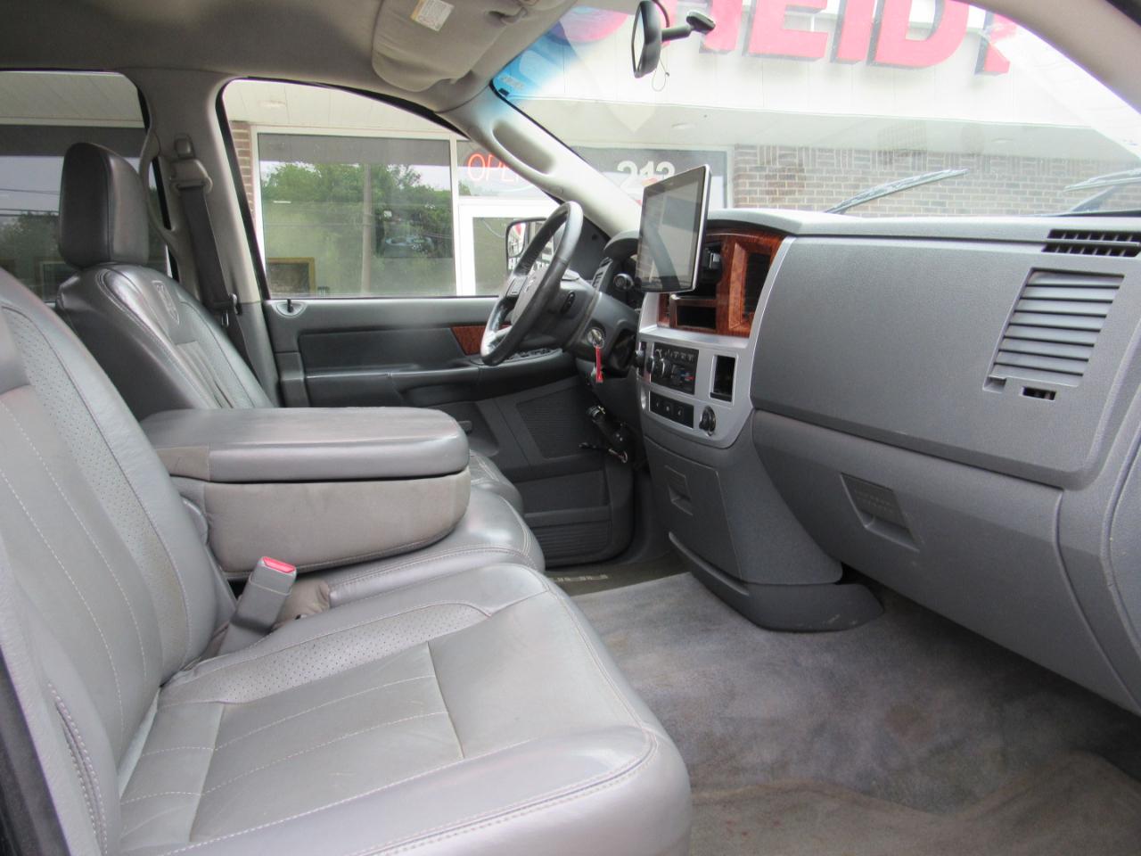 Dodge Ram 2500 Laramie Quad Cab 4WD 2006