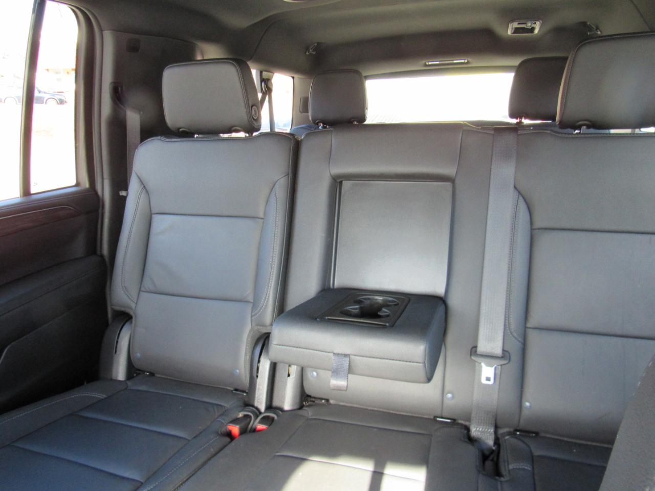 Chevrolet Suburban LT 4WD 2024