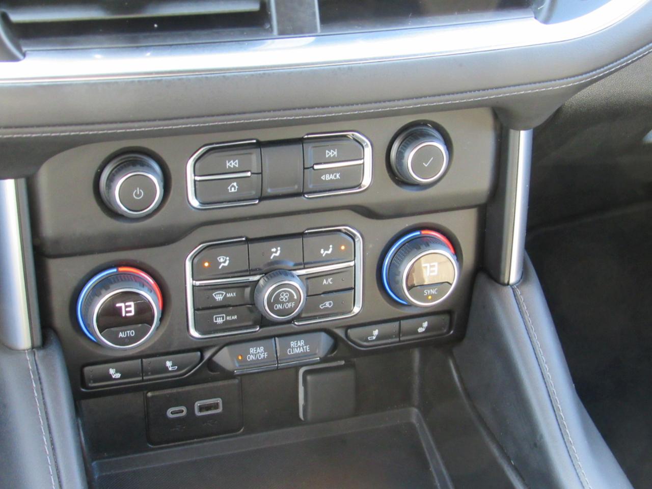 Chevrolet Suburban LT 4WD 2024