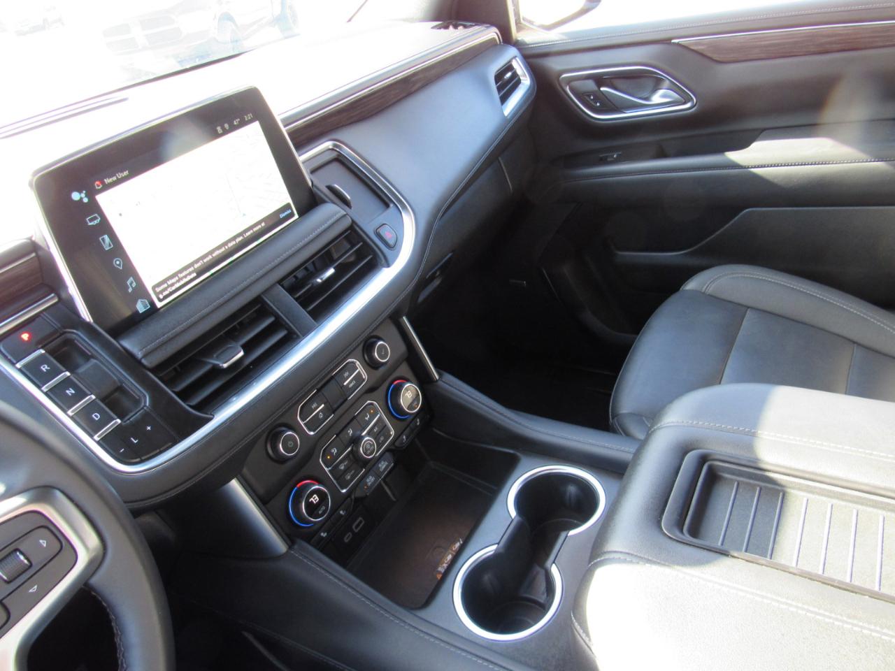 Chevrolet Suburban LT 4WD 2024