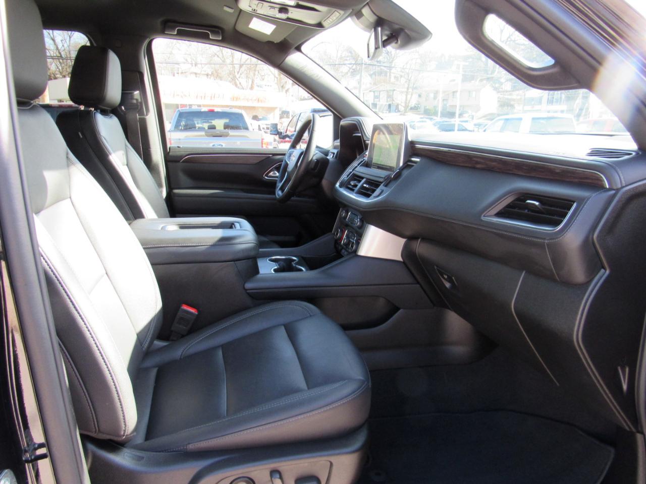 Chevrolet Suburban LT 4WD 2024