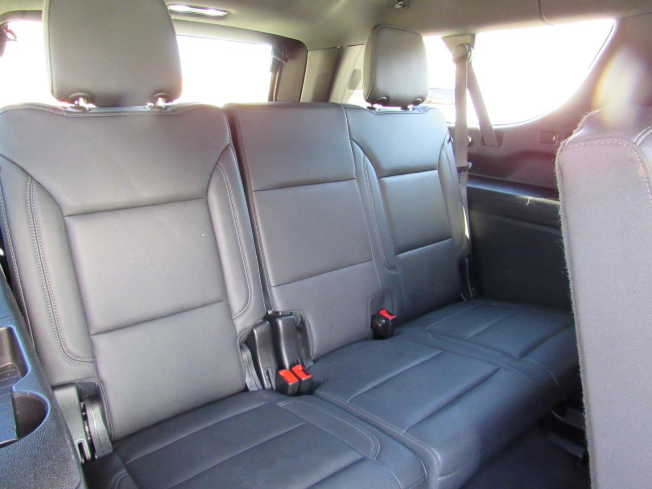 Chevrolet Suburban LT 4WD 2024