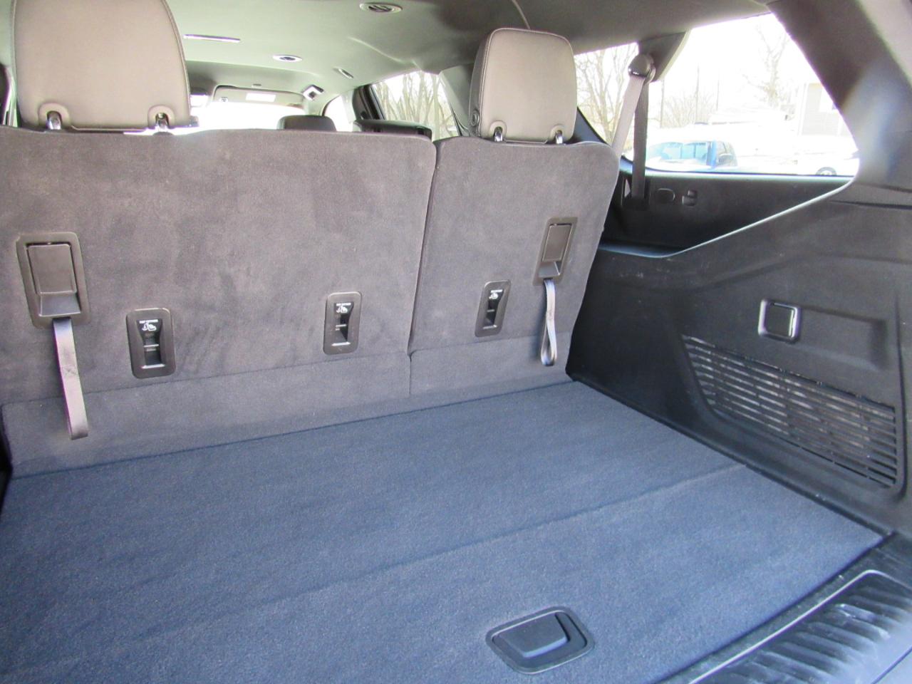 Chevrolet Suburban LT 4WD 2024