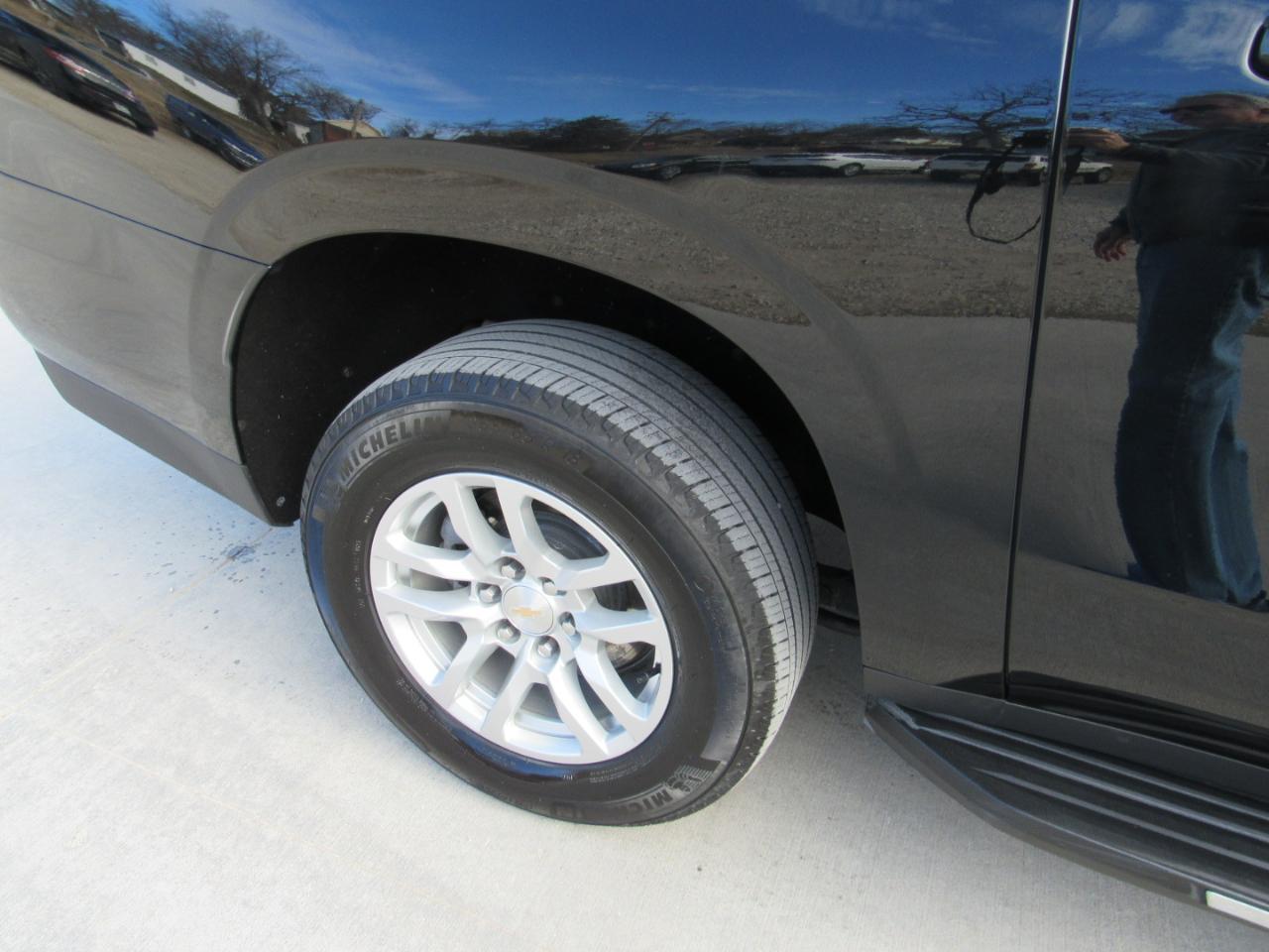 Chevrolet Suburban LT 4WD 2024