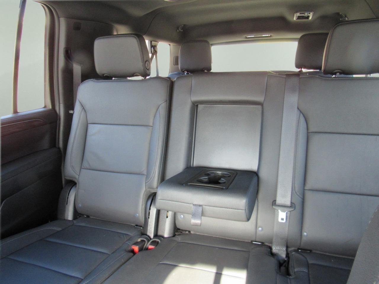 Chevrolet Suburban LT 4WD 2024