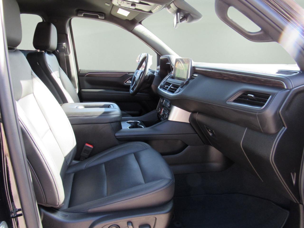 Chevrolet Suburban LT 4WD 2024