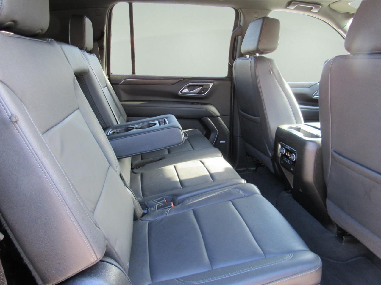 Chevrolet Suburban LT 4WD 2024