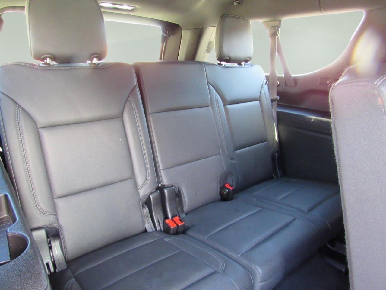 Chevrolet Suburban LT 4WD 2024