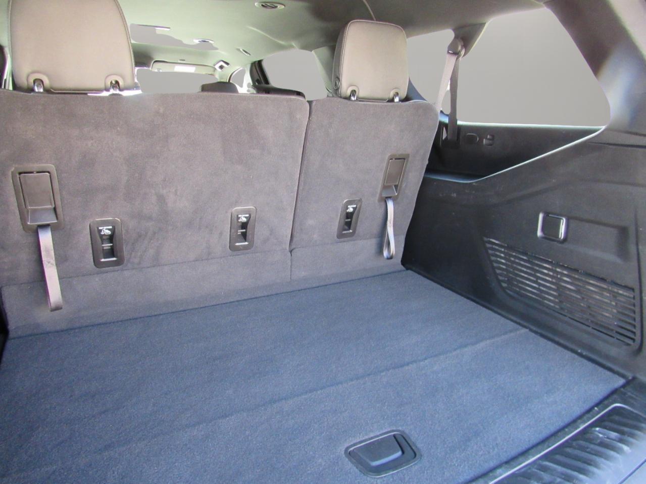 Chevrolet Suburban LT 4WD 2024