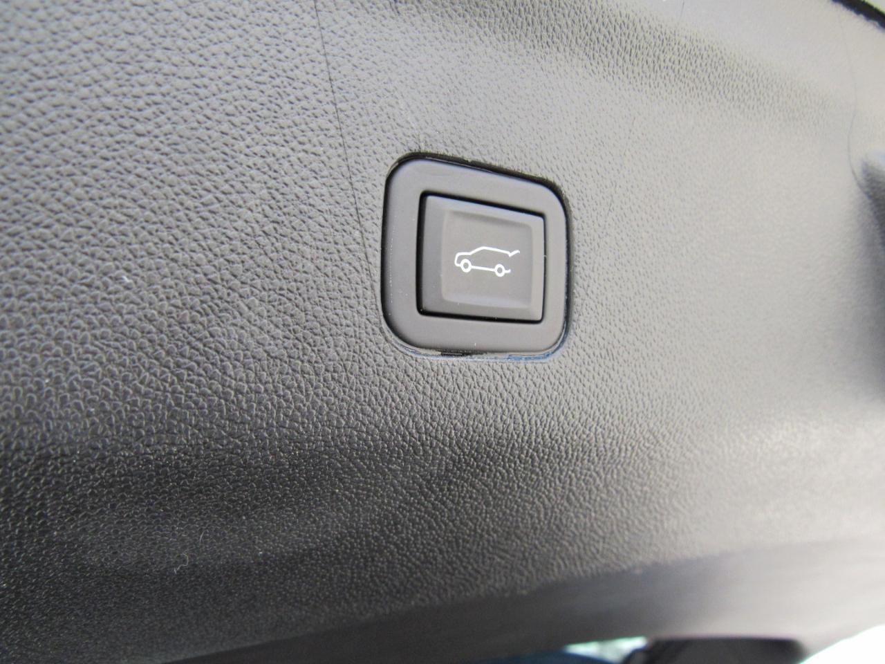 Chevrolet Suburban LT 4WD 2024