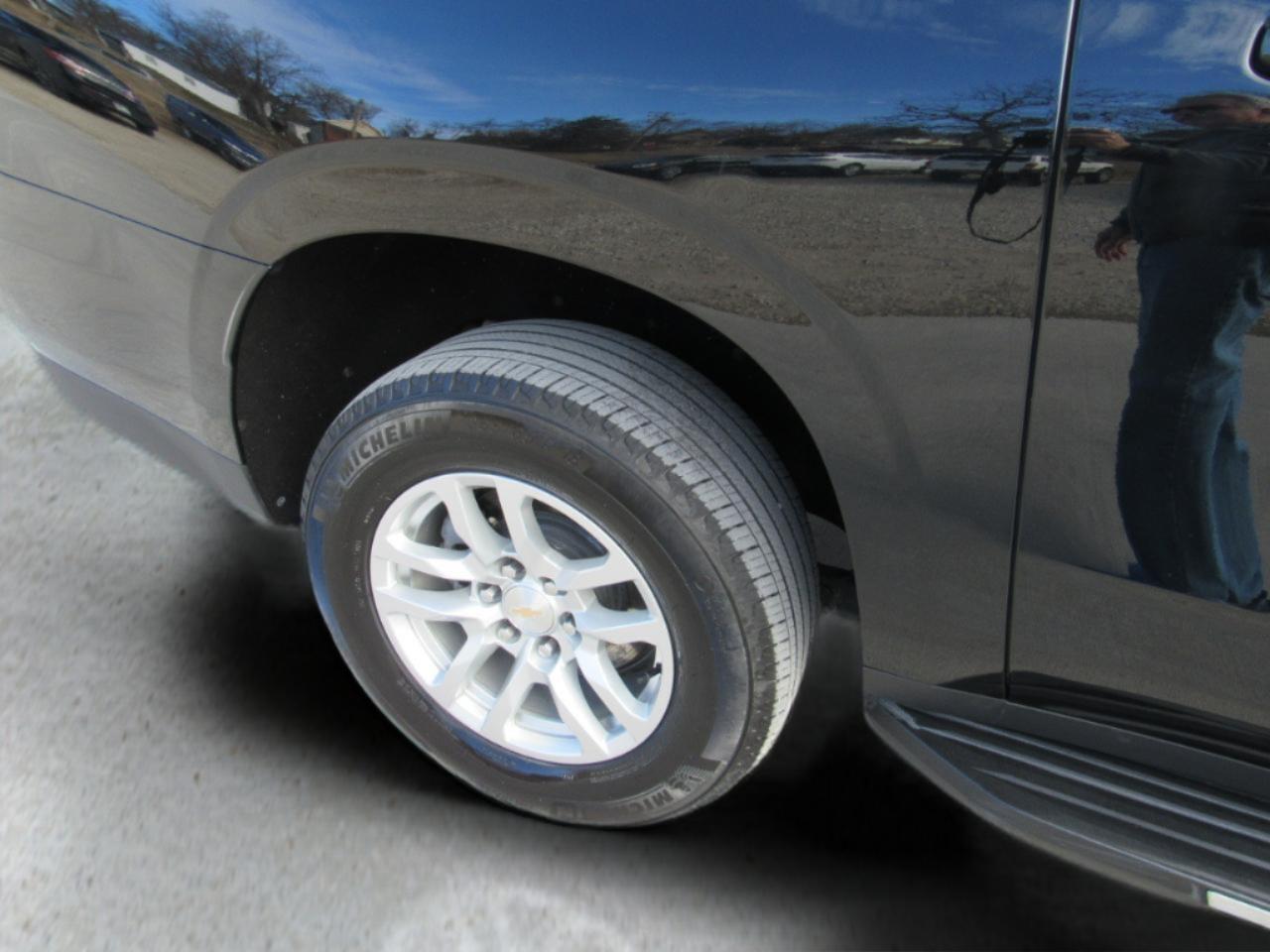 Chevrolet Suburban LT 4WD 2024