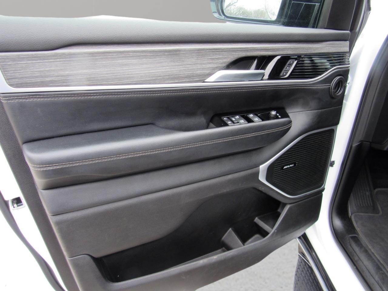 Jeep Wagoneer Series III 4x4 2024