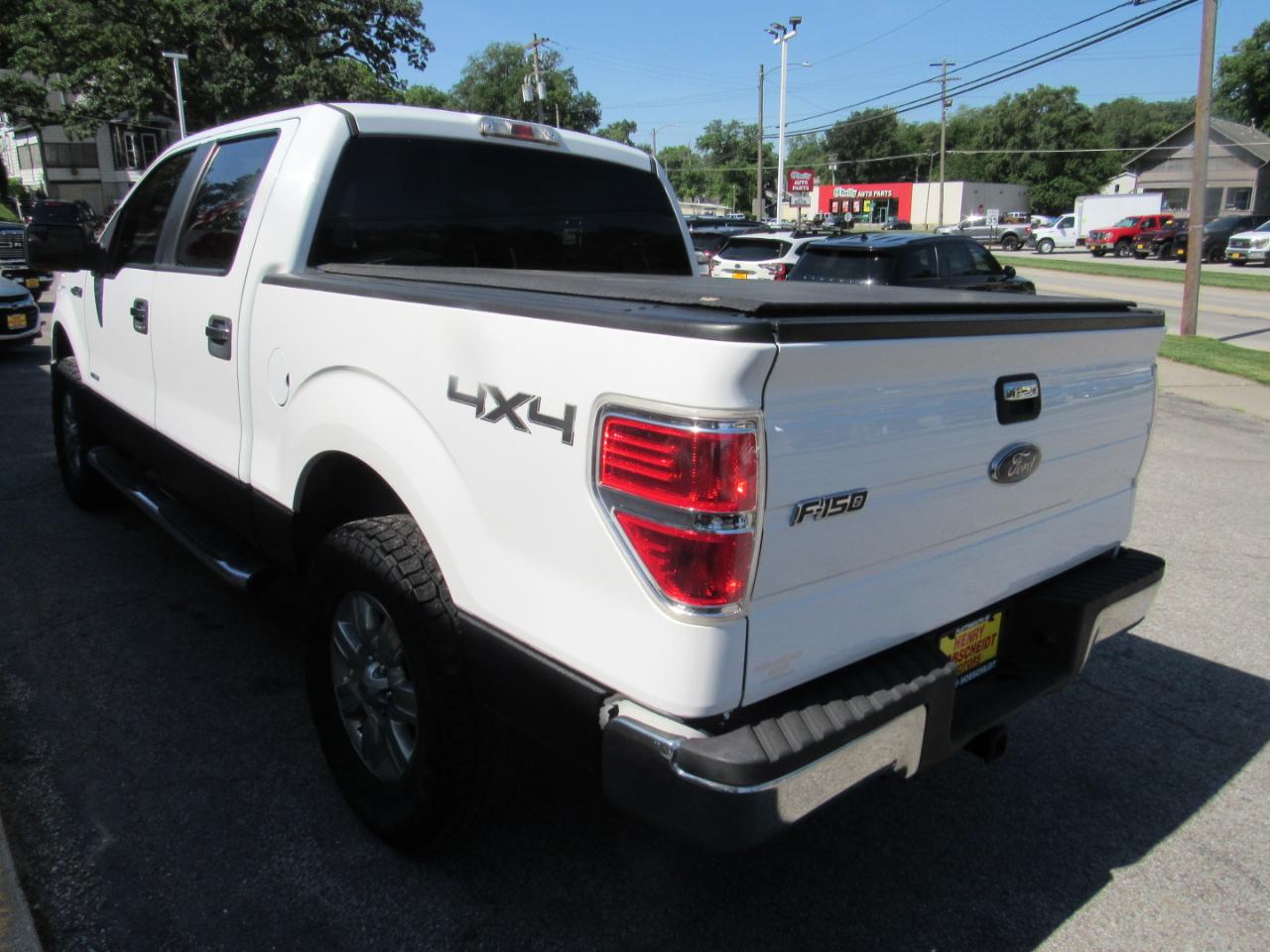 Ford F-150 XL SuperCrew 4WD 2012