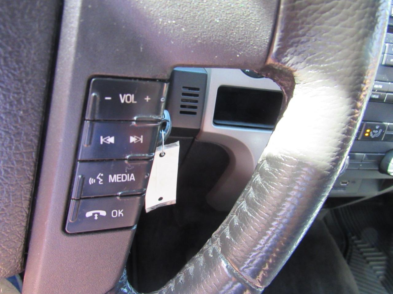 Ford F-150 XL SuperCrew 4WD 2012