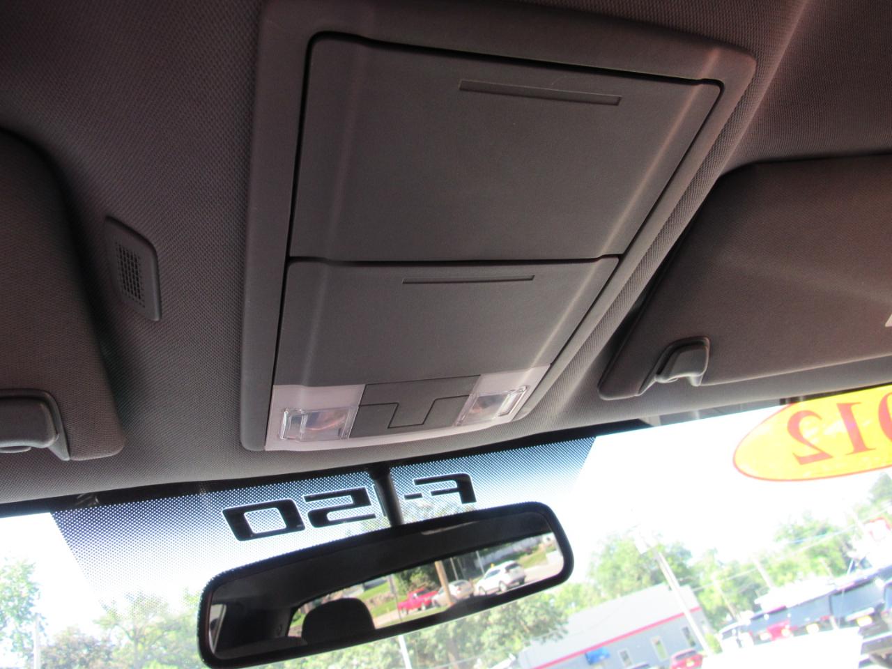 Ford F-150 XL SuperCrew 4WD 2012
