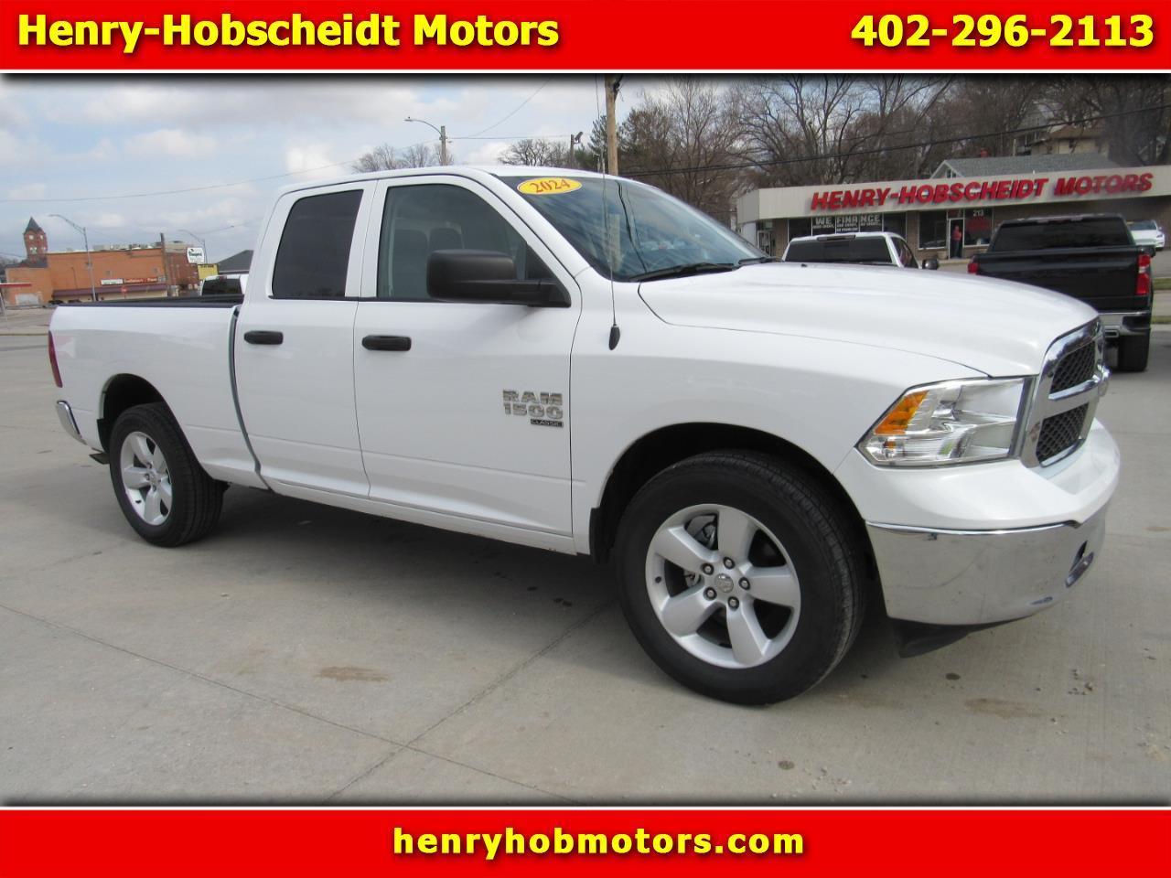 2024 RAM 1500 Classic SLT Quad Cab 4WD